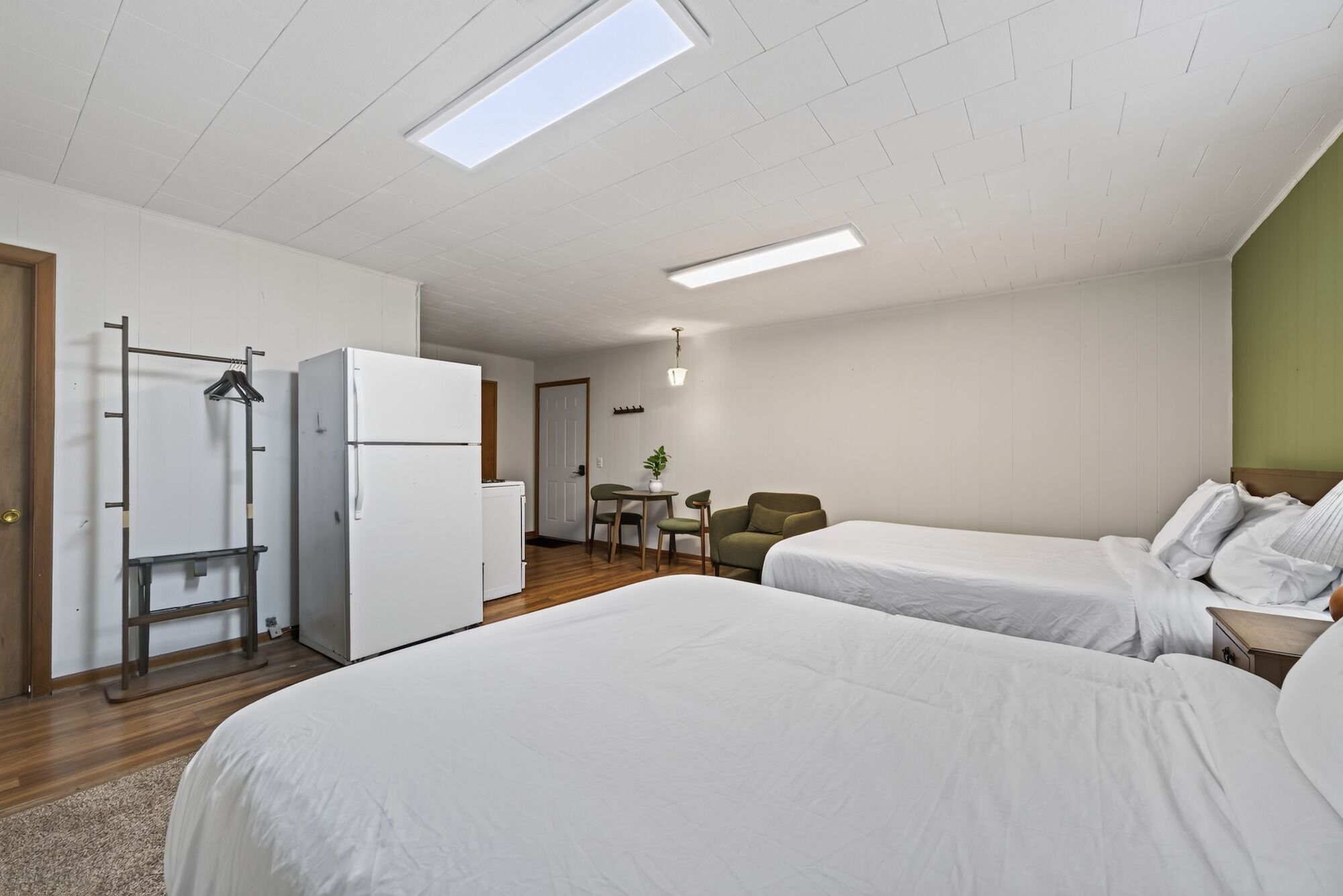 Comfort Double Room, 2 Queen Beds, Kitchenette | Laptop workspace, free WiFi