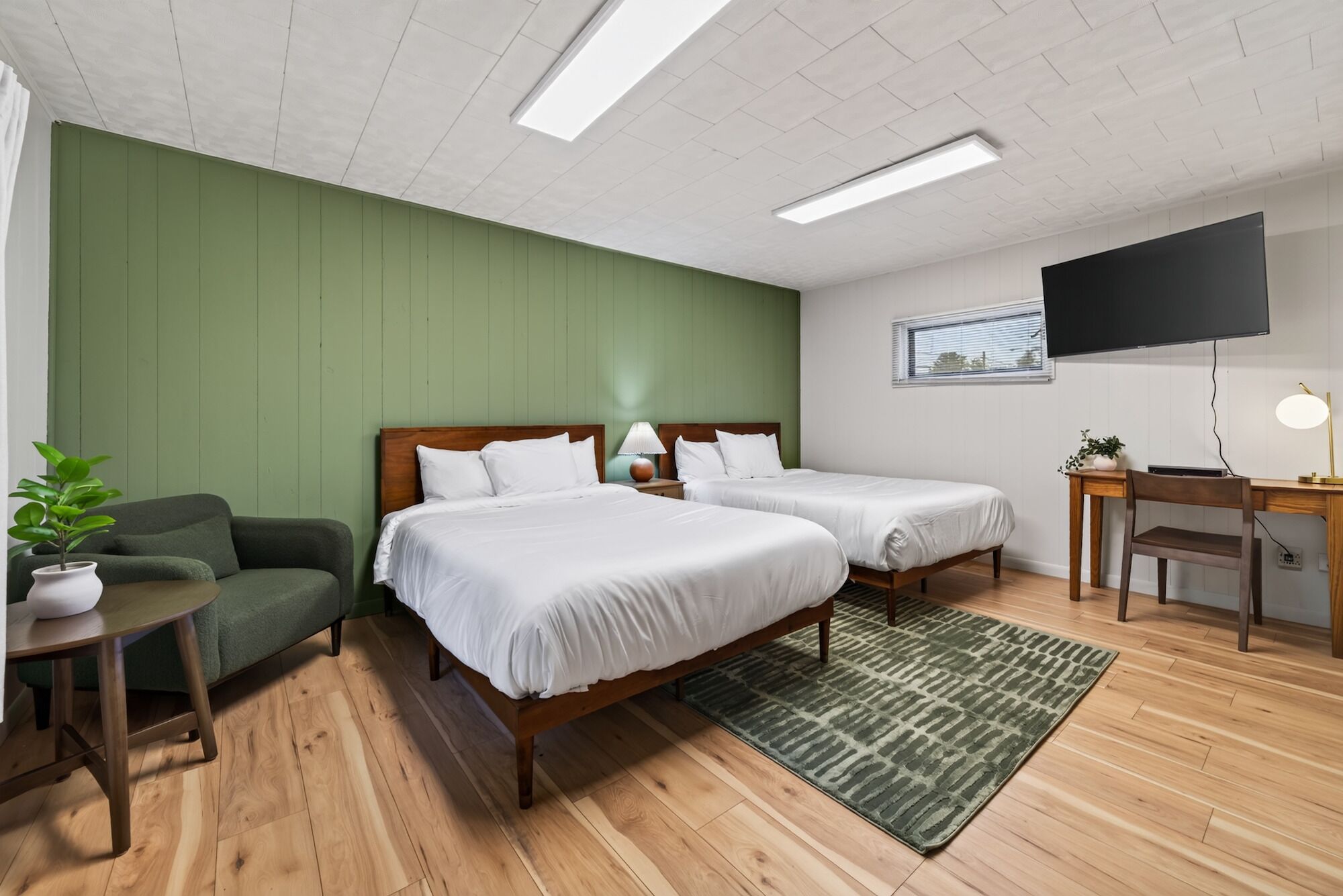 Comfort Double Room, 2 Queen Beds | Laptop workspace, free WiFi