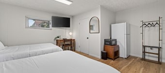 Oak Crest Motel