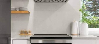 Modern Luxury Cabin on 2.5 Acres with Fenced Yard