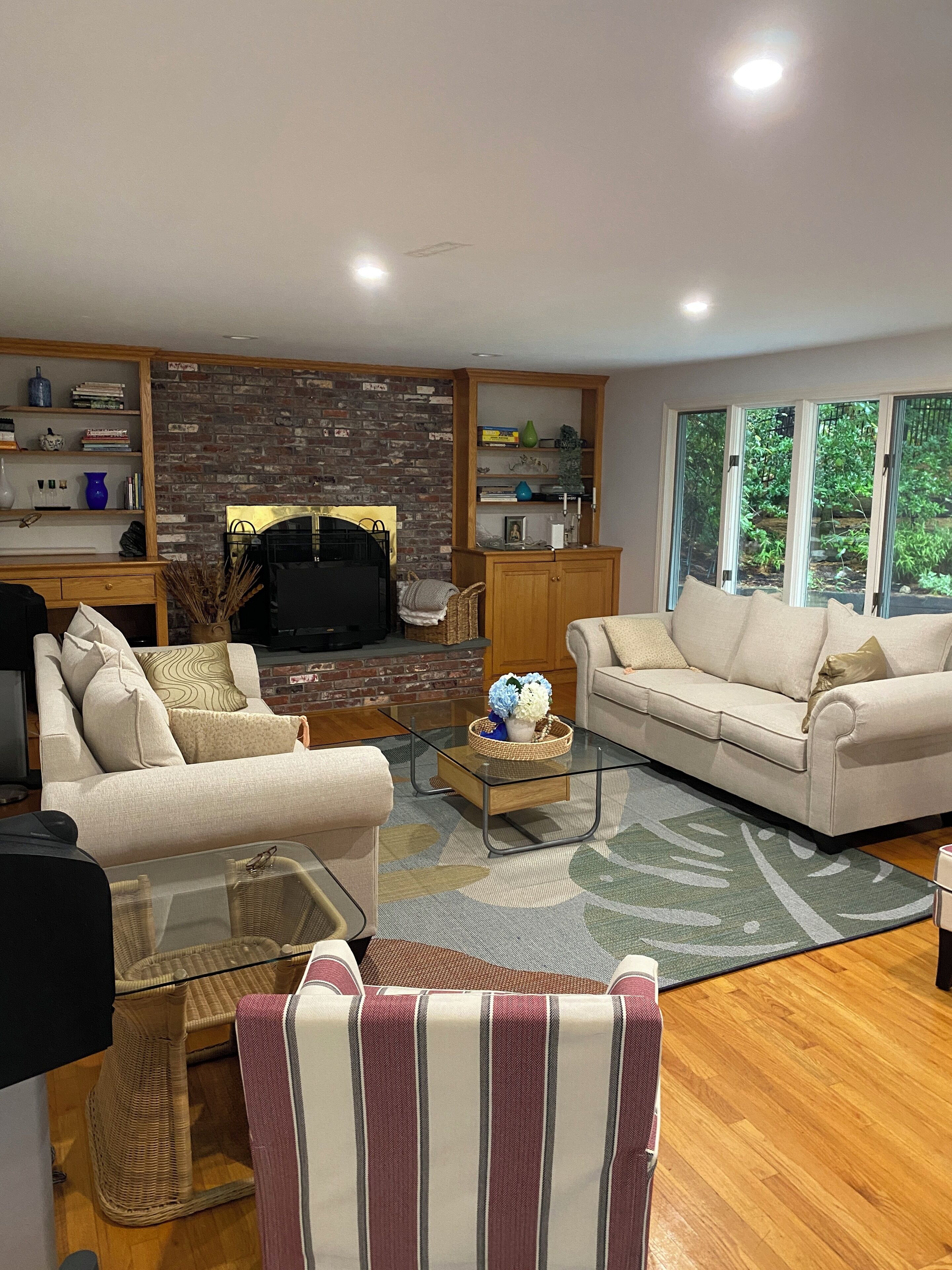 Älytelevisio, kirjoja, stereot