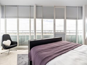 Apartment | 1 bedroom, iron/ironing board - Comfortable Apartment With Panoramic Views (The Hague)