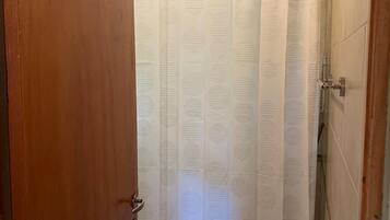 Ducha, bidet, papel higiénico