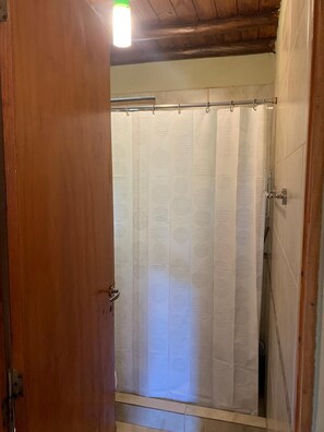 Ducha, bidet, papel higiénico