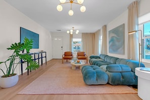 Smart TV, books - Prof Cleaned | Linens+Towels | Fast WIFI | Coffee (Lake Como)