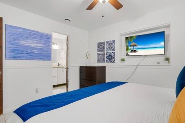 3 bedrooms, internet, bed sheets