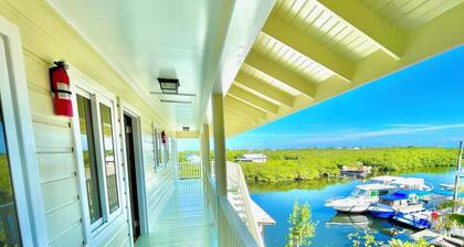 Utila Seabreeze Vacation Apartments