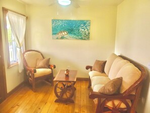 Classic Apartment #5 | Living area - Utila Seabreeze Vacation Apartments (Isla de Utila)