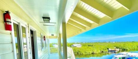 Classic Apartment #5 | Interior entrance