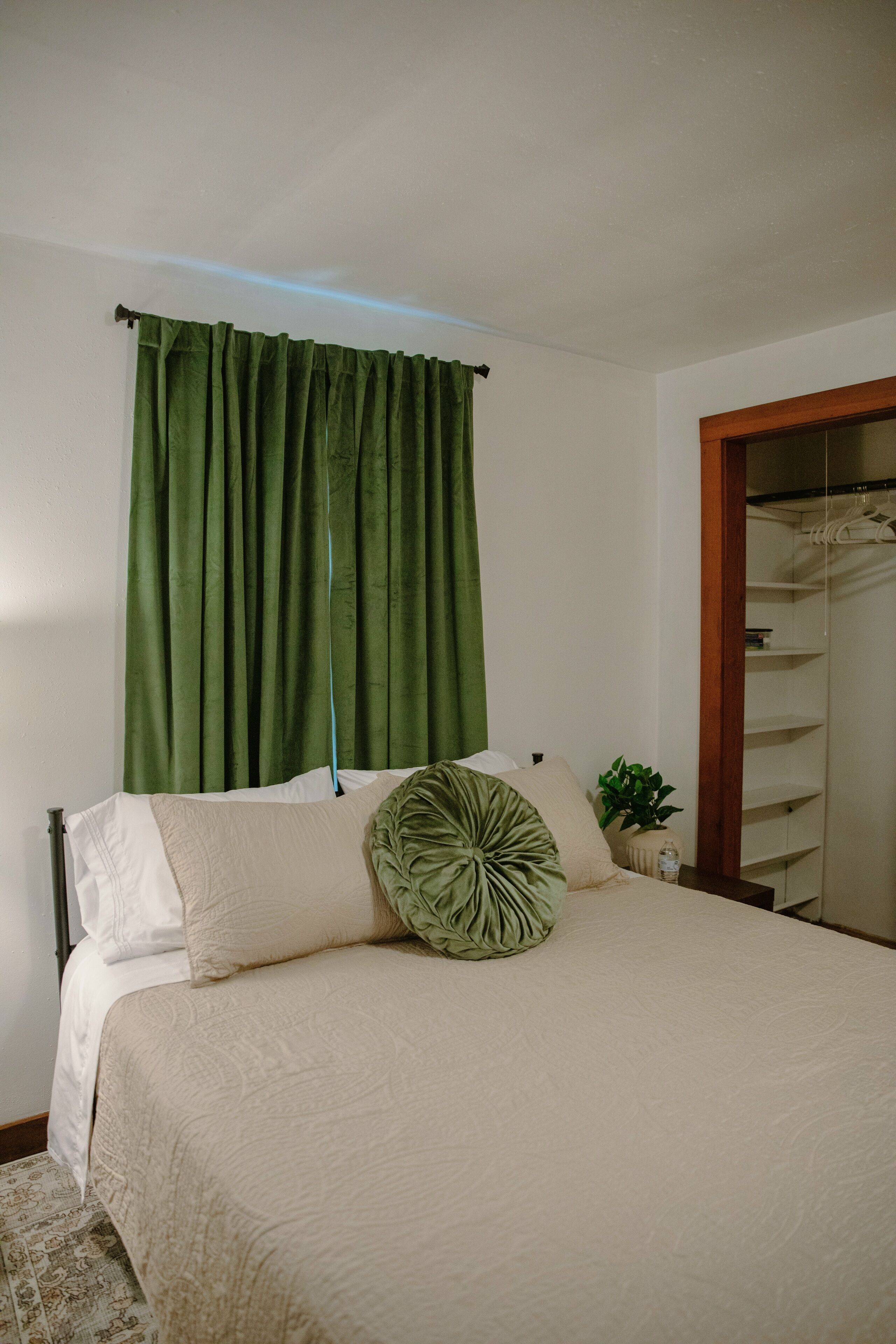 2 chambres, fer et planche à repasser, lit parapluie, Wi-Fi gratuit