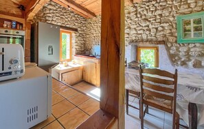 Réfrigérateur, four, plaque de cuisson, lave-vaisselle