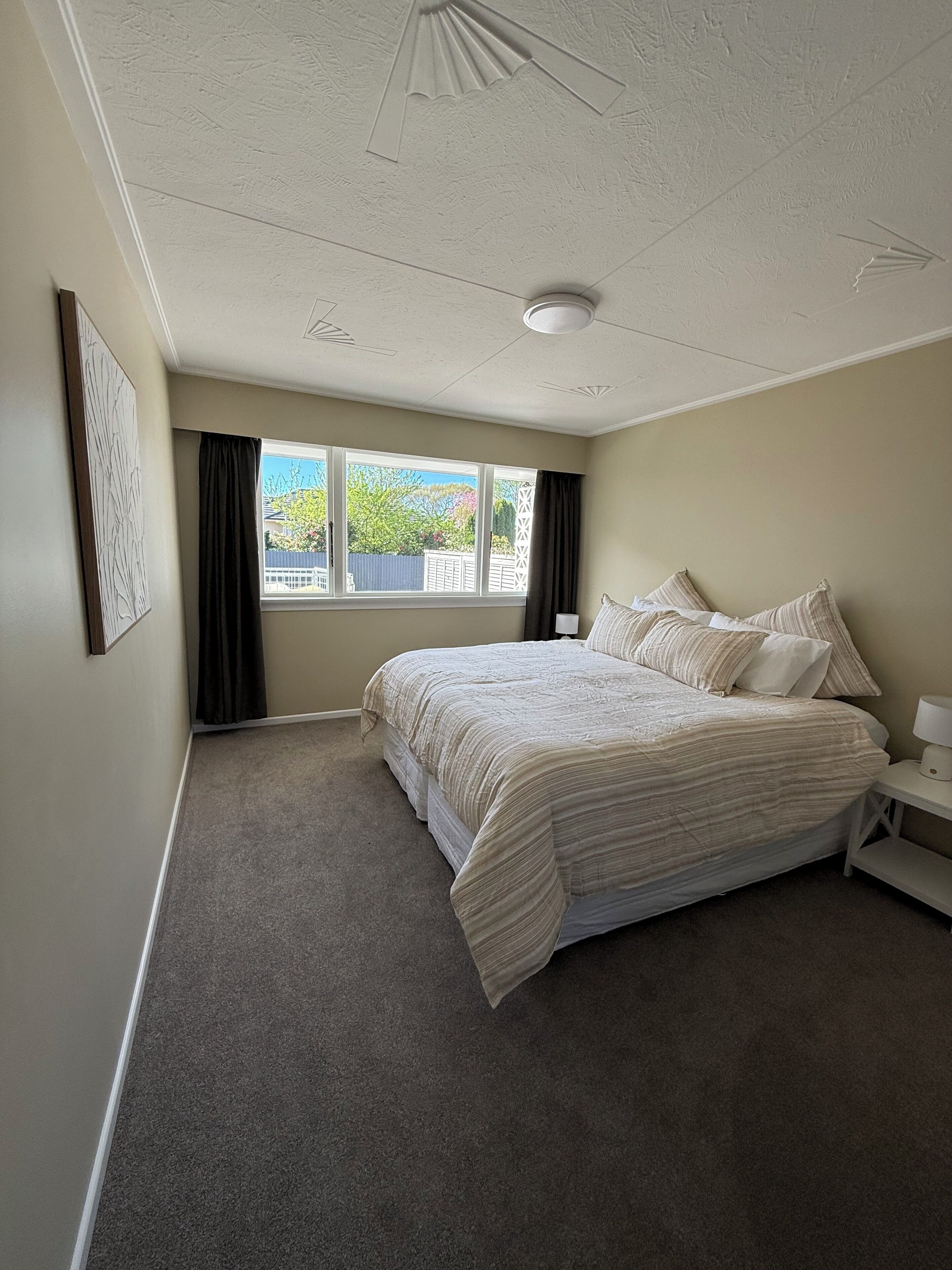 2 habitaciones, tabla de planchar con plancha, internet y ropa de cama 