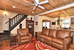 Televisión y chimenea 