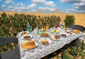 Restaurant - New Alaska Pyramids View (Giza Governorate)