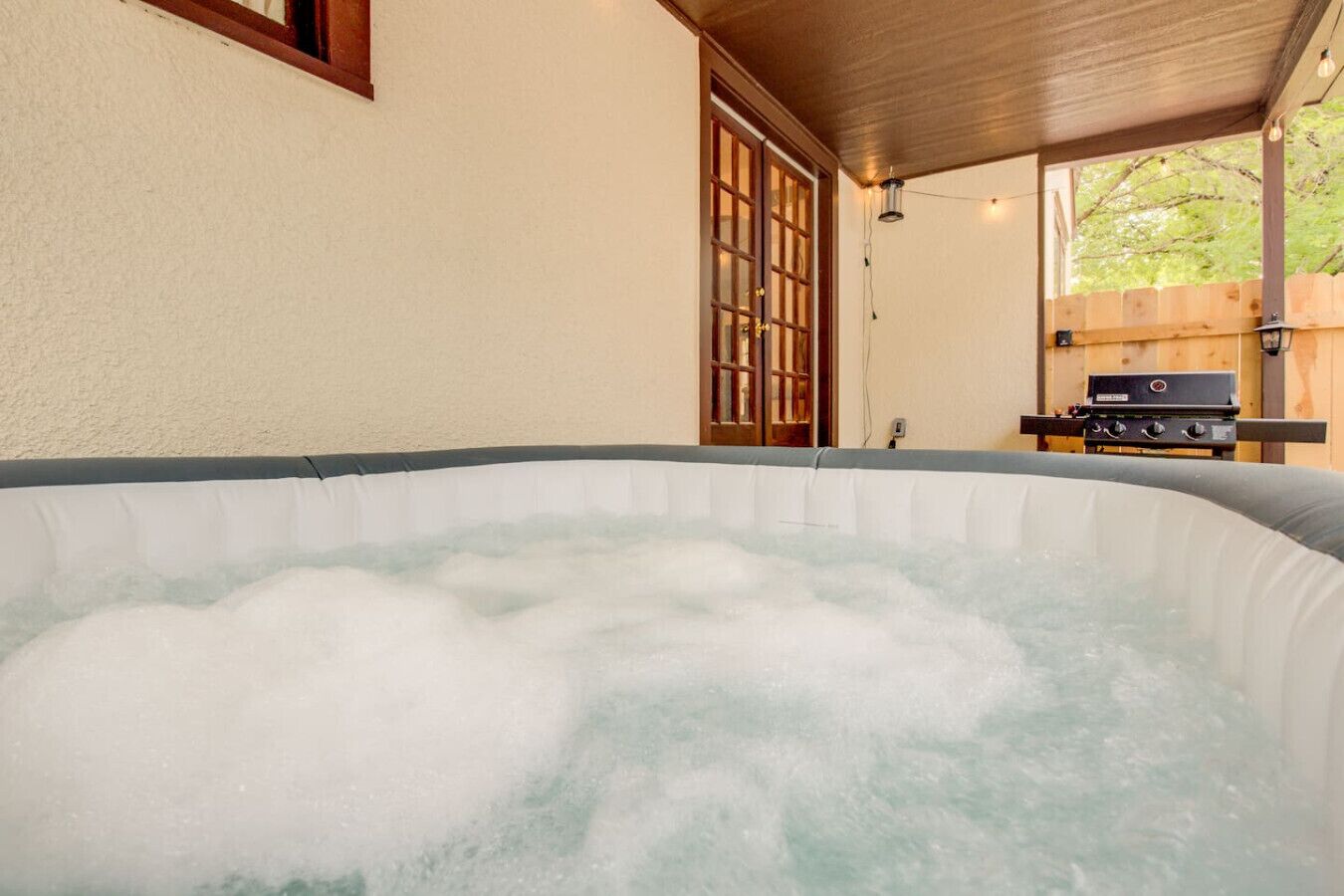 مغطس سبا خارجي