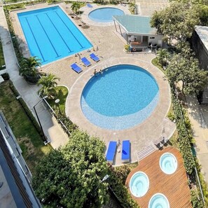 3 outdoor pools