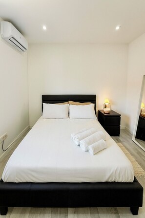 3 Schlafzimmer, Bügeleisen/Bügelbrett, Internetzugang, Bettwäsche