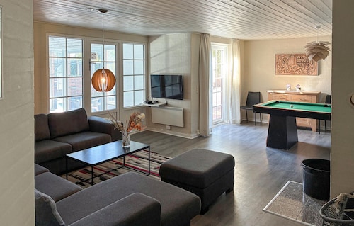 Lovely home in Væggerløse with sauna