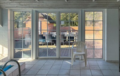 Lovely home in VĂŠggerlĂžse with sauna