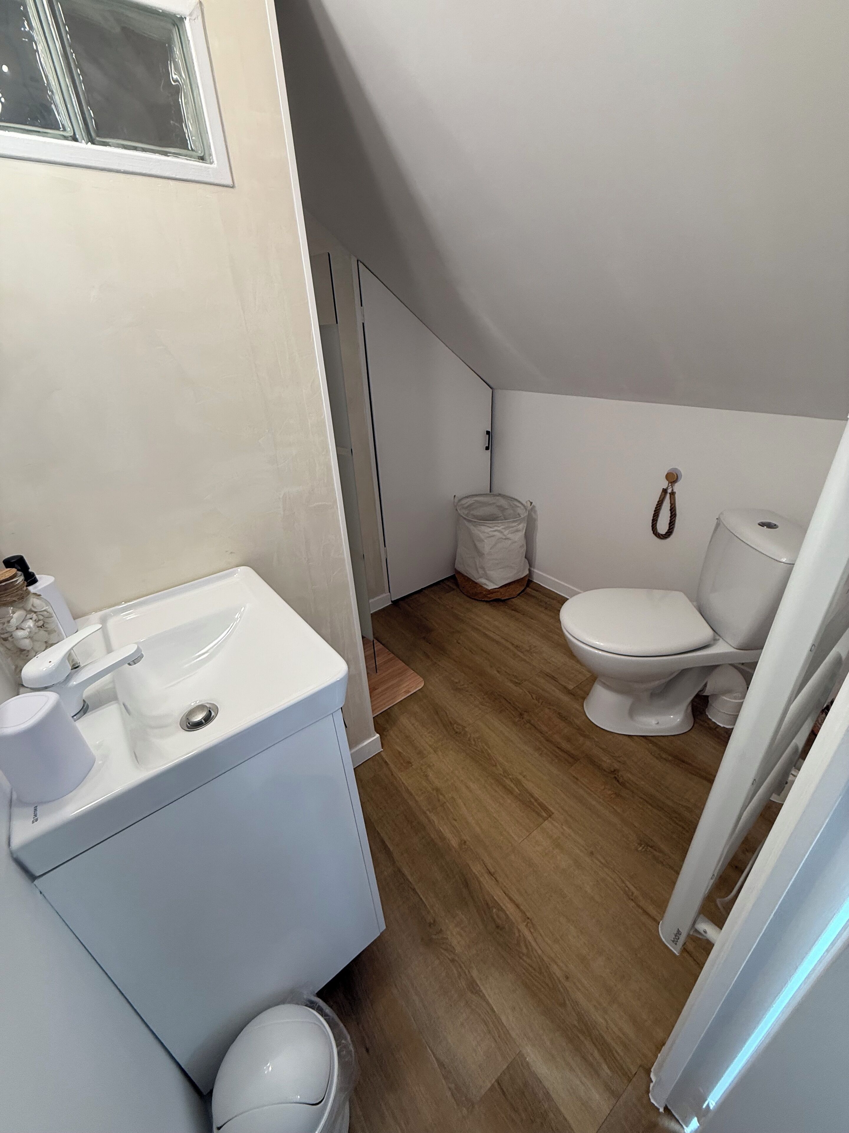 Towels, soap, toilet paper