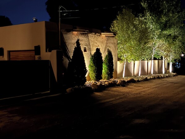 Property grounds - Walk to Plaza and Canyon Road in casita of your own! (Santa Fe)