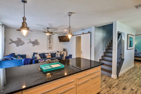 المنشأة من الداخل