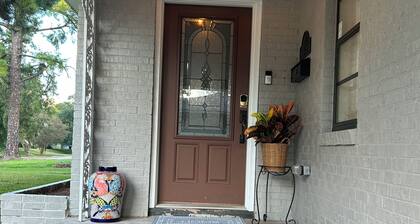 Safe, spacious, and comfortable 4 bed 3 bath house in midtown Shreveport