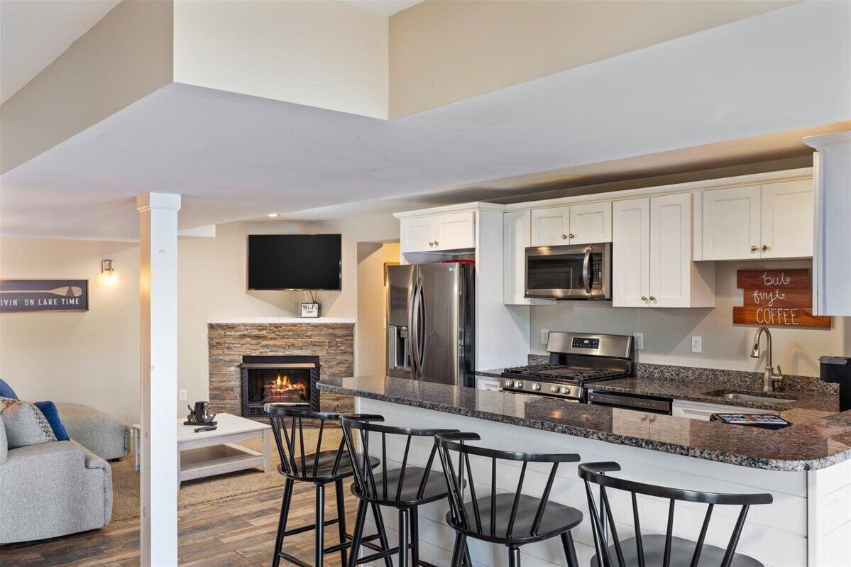 雪櫃、微波爐、焗爐、爐具