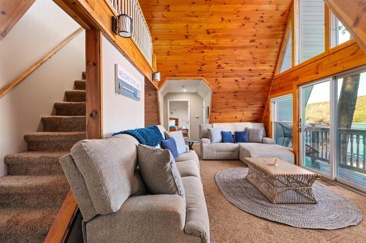 TV connectée, cheminée, baby-foot