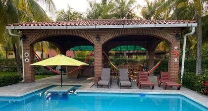 3-bedroom house in fabulous Los Cobanos with AC, Surrounded by trees and birds