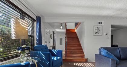 5BR Historic Home Soaking Tub Firepit Balcony Near Downtown Deep Ellum Baylor