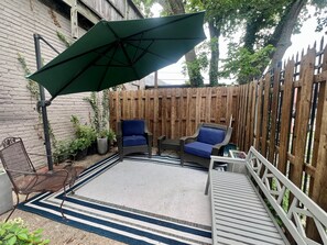 Terrace/patio - Cap Hill Home Stylish & Central (Washington)