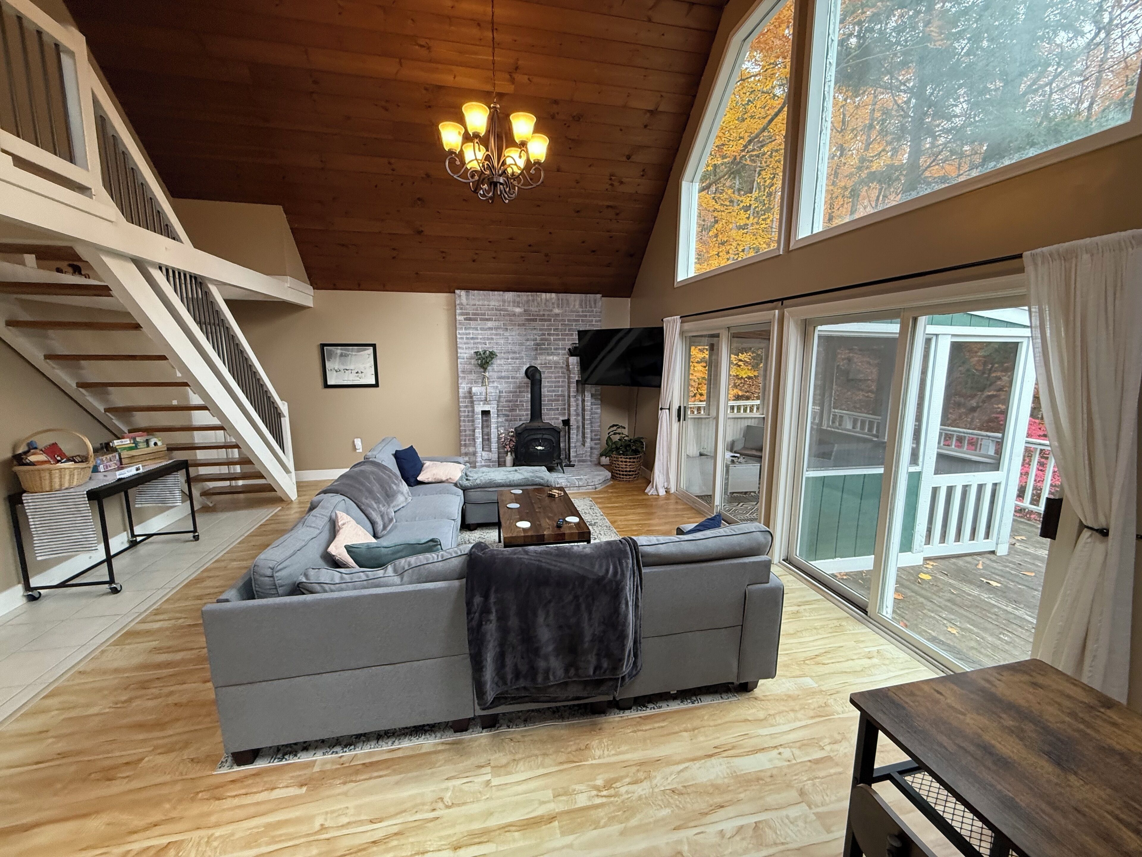 Una Smart TV, libros