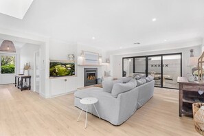 TV, fireplace, DVD player, stereo