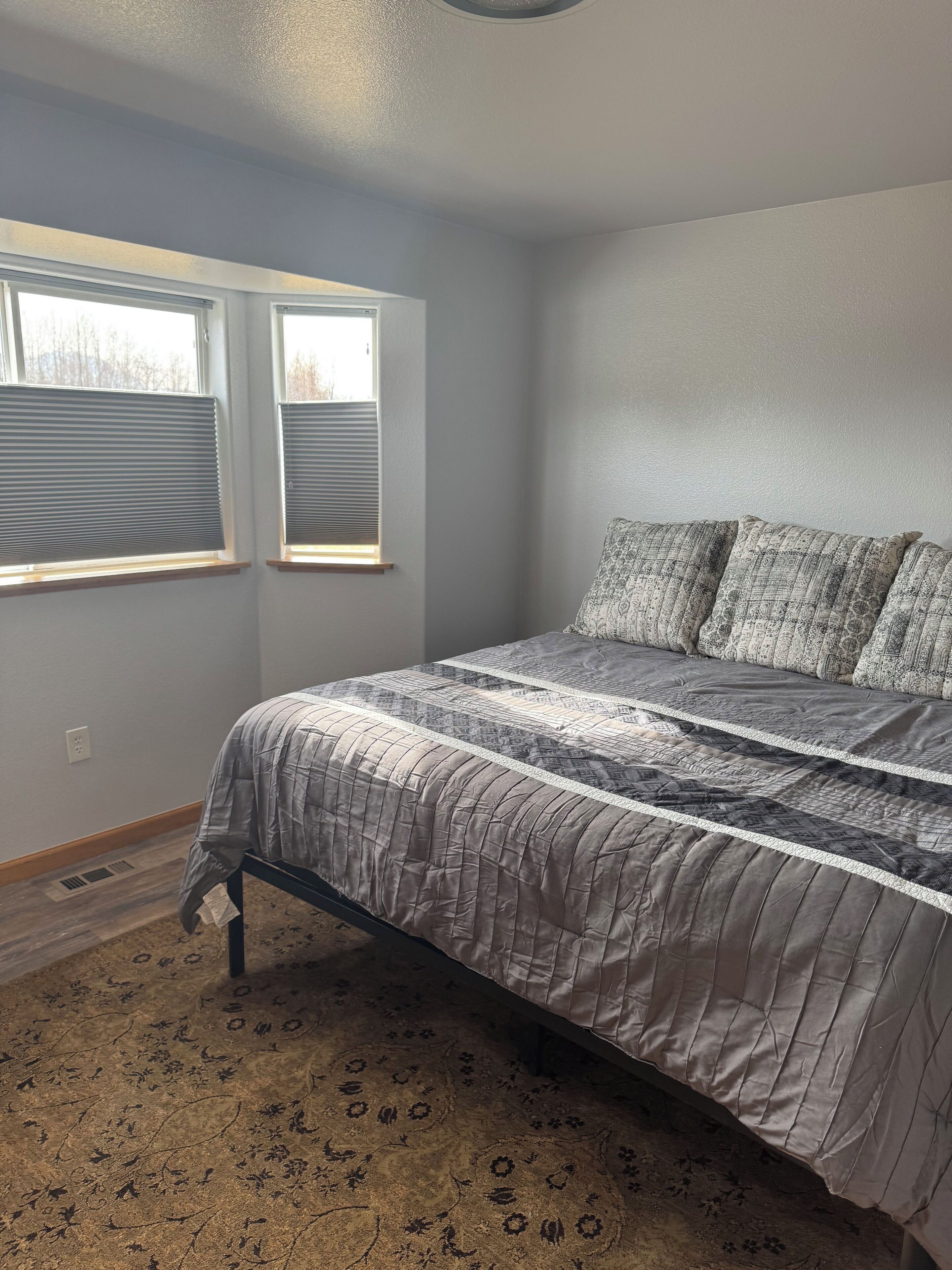 3 bedrooms, WiFi, bed sheets