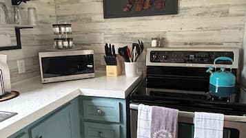 Microwave, oven, stovetop, dishwasher
