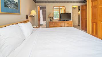 1 slaapkamer, een strijkplank/strijkijzer, gratis wifi, beddengoed