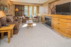 TV connectée, cheminée