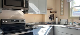 Classic Colonial in Jamaica, VT — By Stratton, Walk to Town!