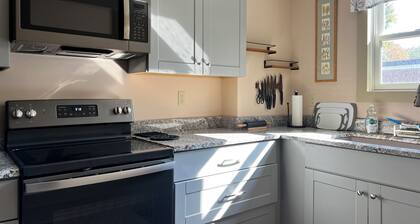 Classic Colonial in Jamaica, VT — By Stratton, Walk to Town!