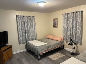 3 bedrooms, WiFi, bed sheets - Charming 3-bedroom house with AC in Harrietta (Harrietta)