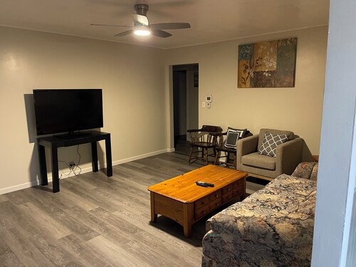 Charming 3-bedroom house with AC in Harrietta