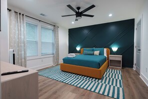 4 bedrooms, iron/ironing board, Internet, bed sheets - Luxury 4BR 4BA • In-law suite • Firepit Lounge (Decatur)