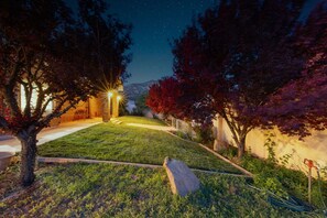 Property grounds - Private, soothing 5-bedroom home with AC in charming Hildale (Hildale)