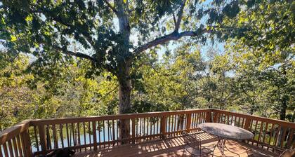 Waterfront Retreat on Lay Lake with Pool & Gym