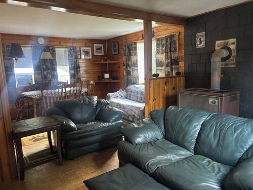 Charming 1-bedroom cabin in serene Sebec