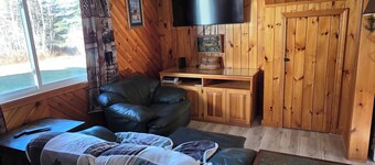 Charming 1-bedroom cabin in serene Sebec