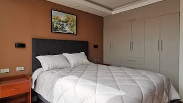 Departamento estándar, vista a la ciudad | Cortinas blackout, tabla de planchar con plancha y wifi gratis