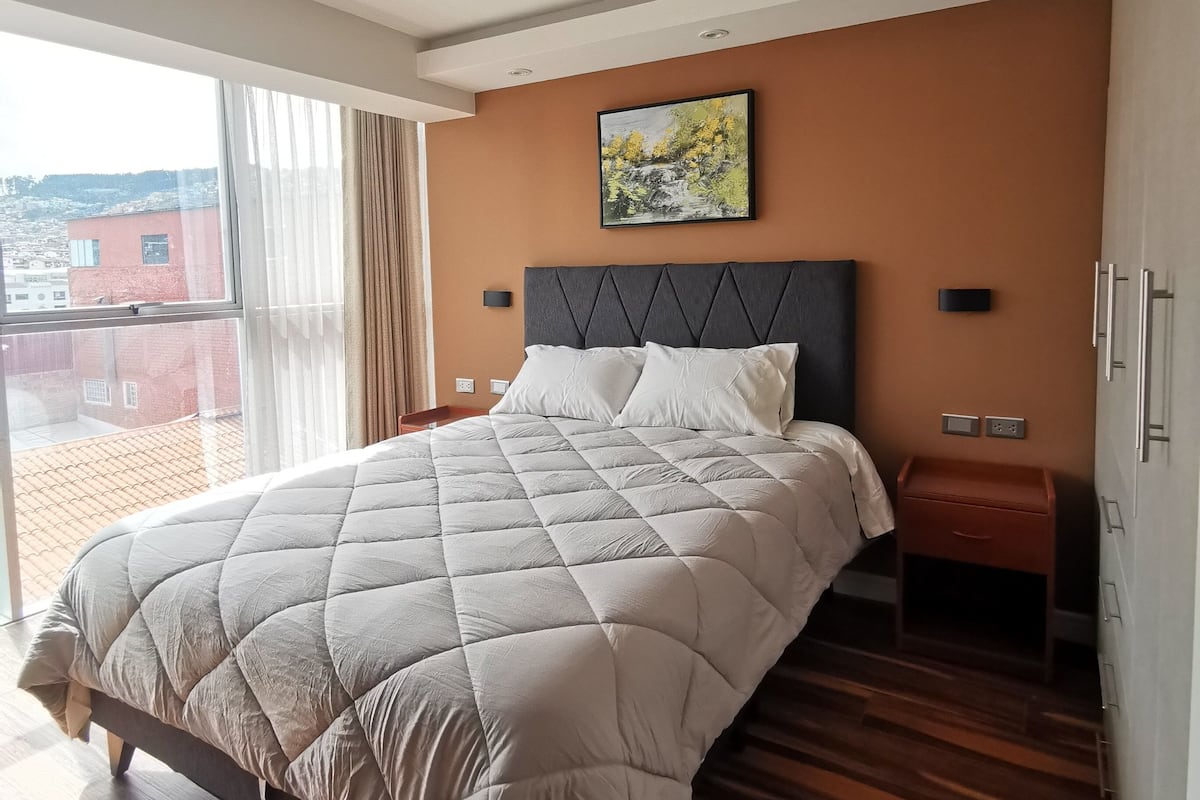 Standard-Apartment, Stadtblick | Verdunkelungsvorhänge, Bügeleisen/Bügelbrett, kostenloses WLAN