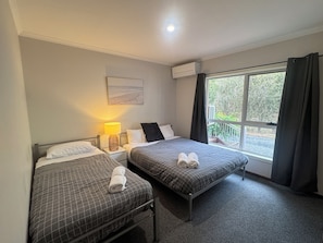 3 habitaciones, tabla de planchar con plancha y wifi gratis